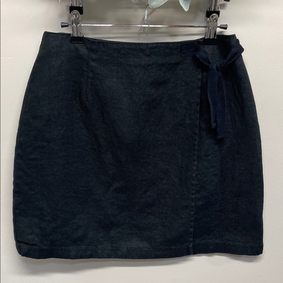 Ann Taylor 100% Linen Black Wrap Mini Skirt 6 - Picture 1 of 12